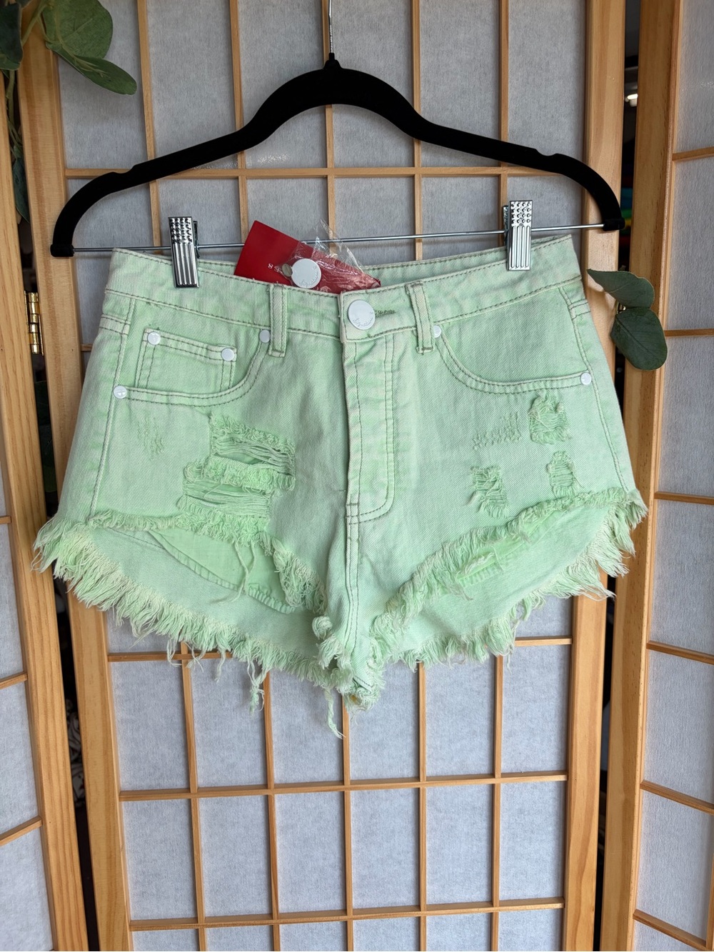 Distressed High-Waist Women’s Shorts - Light Green